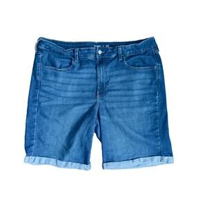 Old Navy Bermuda Shorts Medium Wash size 18 DiHard Curated
